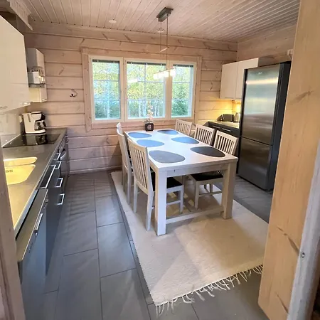 Koivulankaari 5 B *